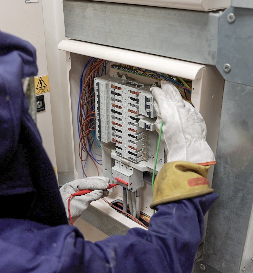 Preventing costly breakdowns through energised electrical maintenance